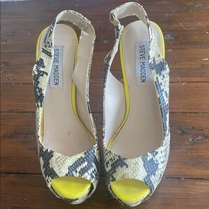 Steve Madden Yellow and Black Snakeskin Platform Heels